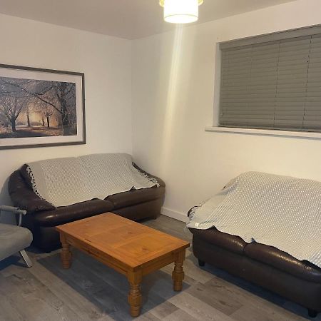 2 Bed Flat Right In Centre Of Portrush Townアパートメント エクステリア 写真